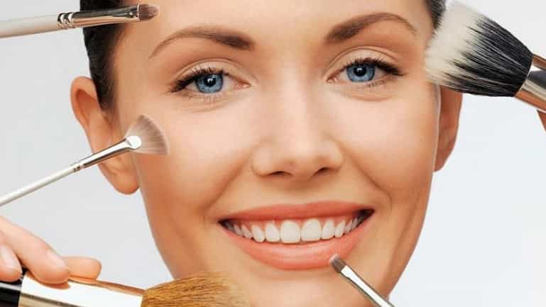 مرکز آموزش میکاپ و آرایشگری در اراک
